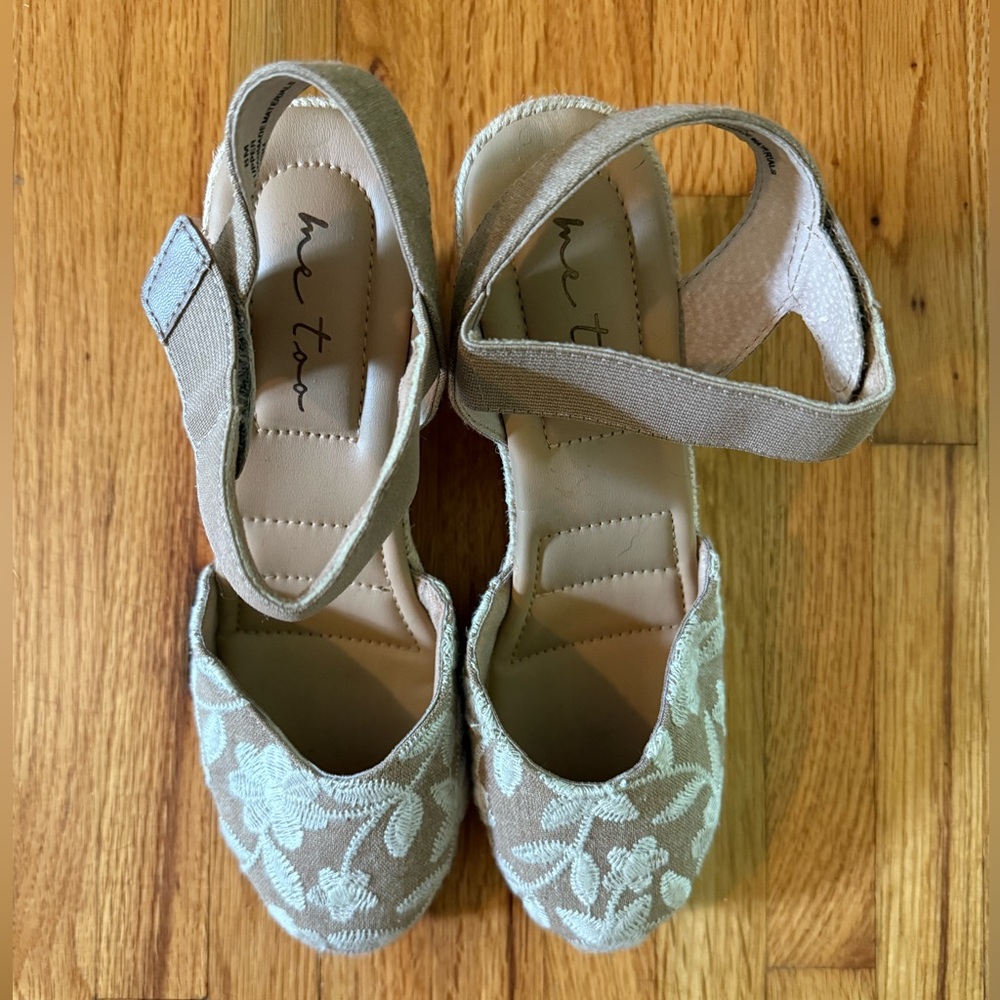 Me Too Women's Cream Floral Espadrilles